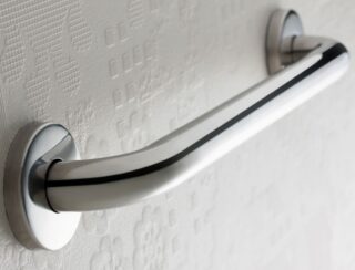 BIUT grab bars: A sturdy addition to your bathroom for the safety of you & your loved ones.
.
Made with high-quality brass, these grab bars provide additional support inside and outside the tub or shower to reduce falls and can be installed next to the toilet for added support if needed. Available in 12", 18" & 24".
.
Reach out to your local BIUT dealer or DM us for more info.
.
.
#BIUT #essenceofbathing #safety #safetyfirst #bathroomremodel #bathroomaccessories #grabbar #bathroom #bathroomsafety